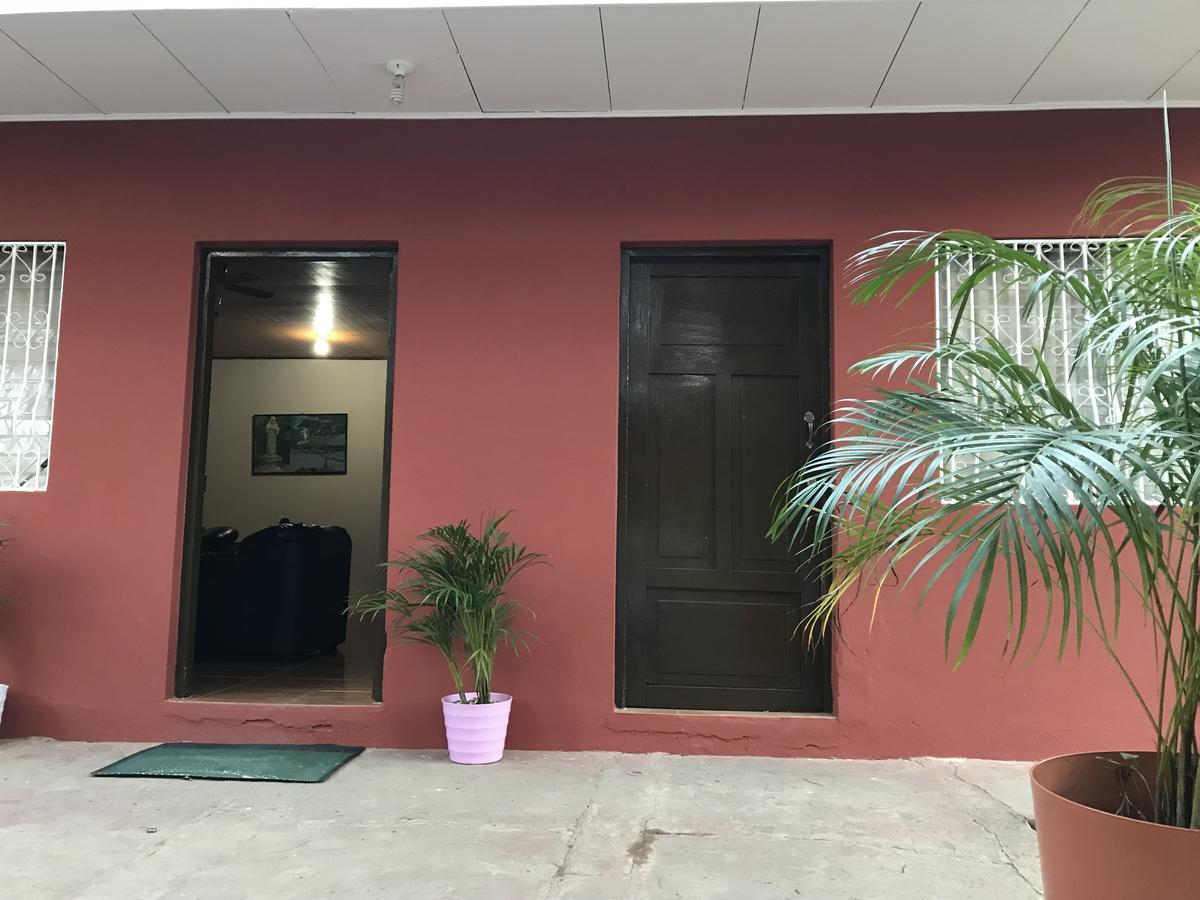 Hostal Augustos San Juan del Sur Ngoại thất bức ảnh
